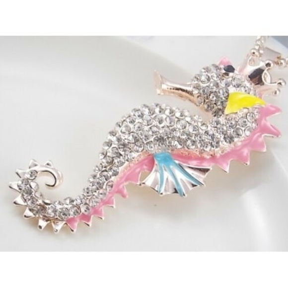 Small Deep Blue Sapphire Crystal Rhinestone Ocean Seahorse Fish Pendant Necklace
